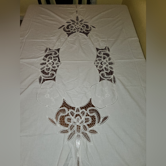 Vintage Large Rectangular Battenburg Lace Tablecloth - Picture 11 of 12